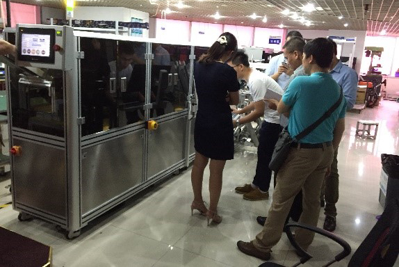 Vietnam Customers business trip in China, to visit the KNX00 Card Inspection Machine